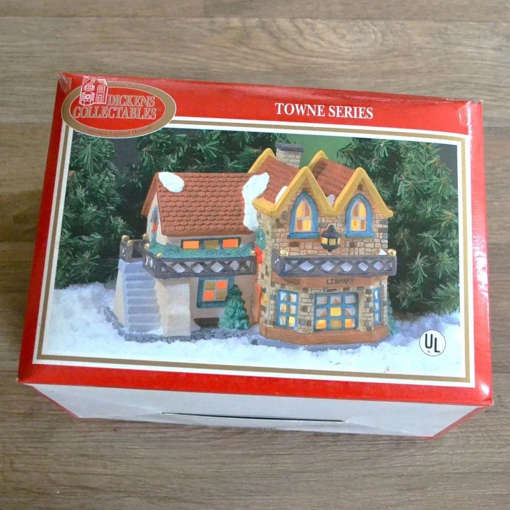 NIB New Dickens Collectables Town Series Vintage Christmas Village Decor